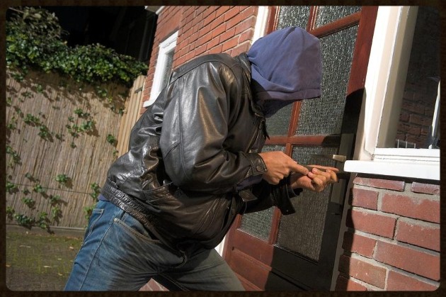 bigstock-Burglar-39528931-Custom.jpg