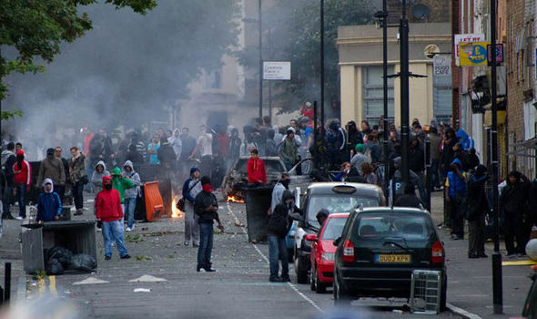 People-take-to-the-streets-729069.jpg