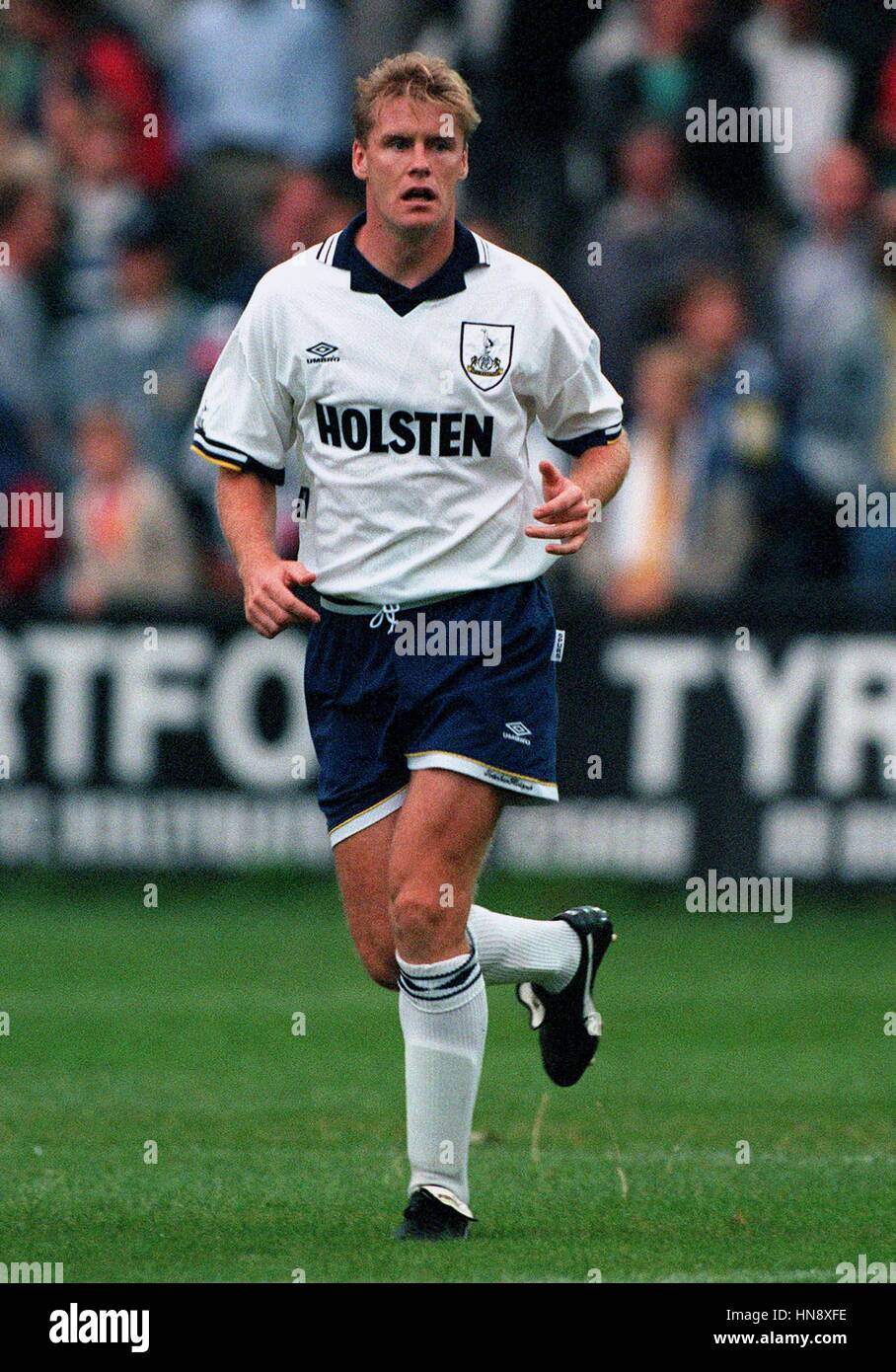 kevin-scott-tottenham-hotspur-fc-12-august-1994-HN8XFE.jpg