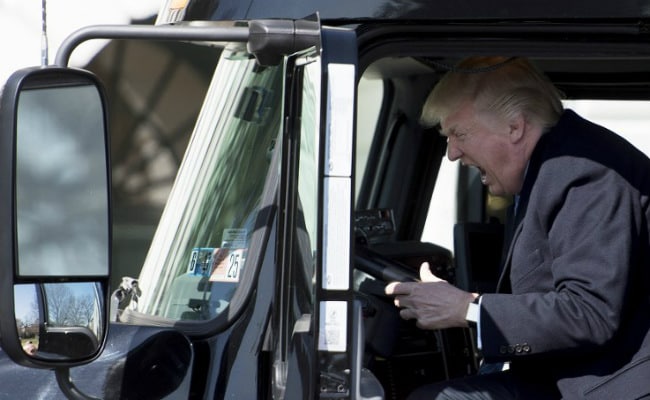 donald-trump-truck-afp_650x400_41490320339.jpg