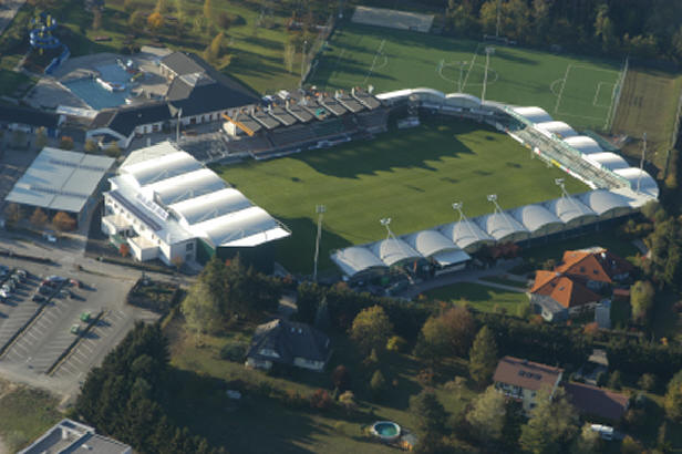 Pasching_Waldstadion_Luftbild.jpg