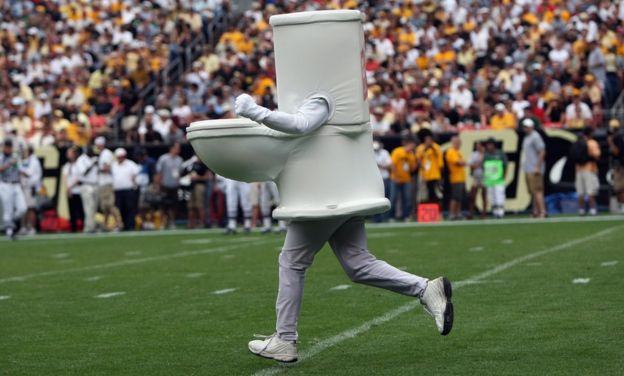 _101924971_toiletrunning.jpg