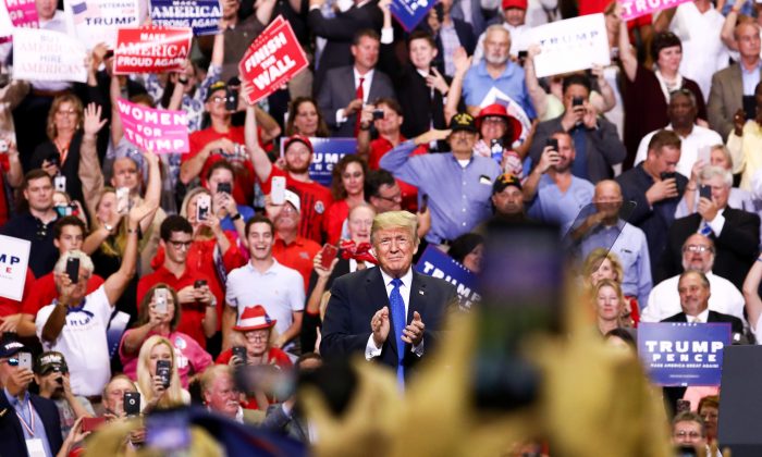 Trump-MAGA-rally-in-Southhaven-Mississippi-4954-1-700x420.jpg