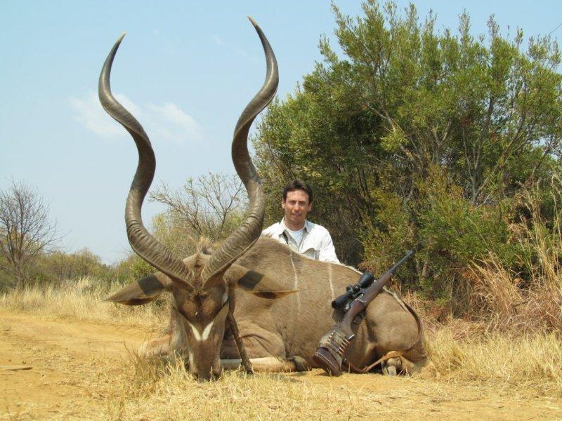 Kudu-horns-big-trophy-20120913.jpg