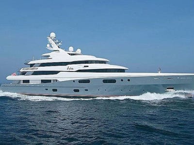 luxury-yacht-joe-lewis.jpg