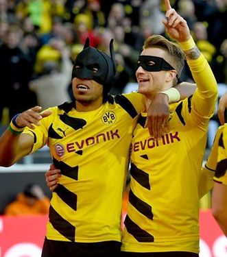 Aubameyang-Reus-Schalke-Batman-Robin.jpg