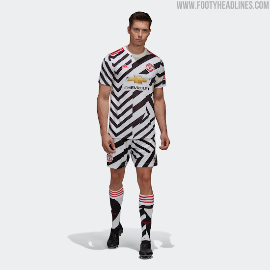 manchester-united-team-will-not-wear-camo-third-kit-shorts-and-socks-5.jpg
