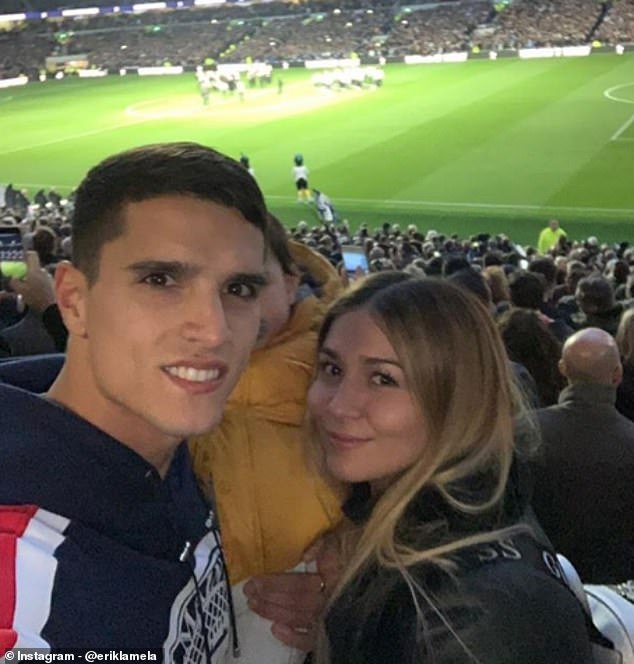 11880674-6888615-Erik_Lamela_watched_from_the_stands_with_partner_Sofia_Herrero_a-a-47_1554420613777.jpg