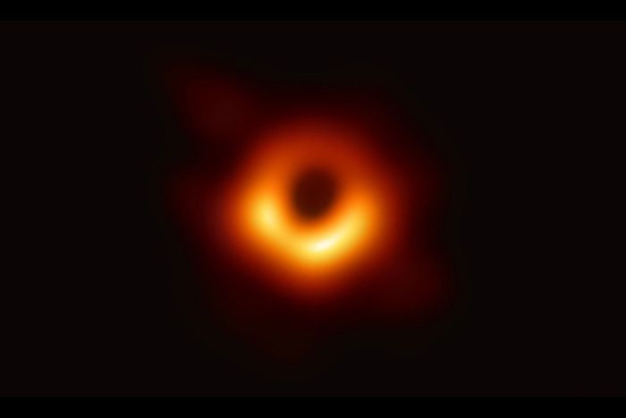 10-black-hole.w700.h467.jpg